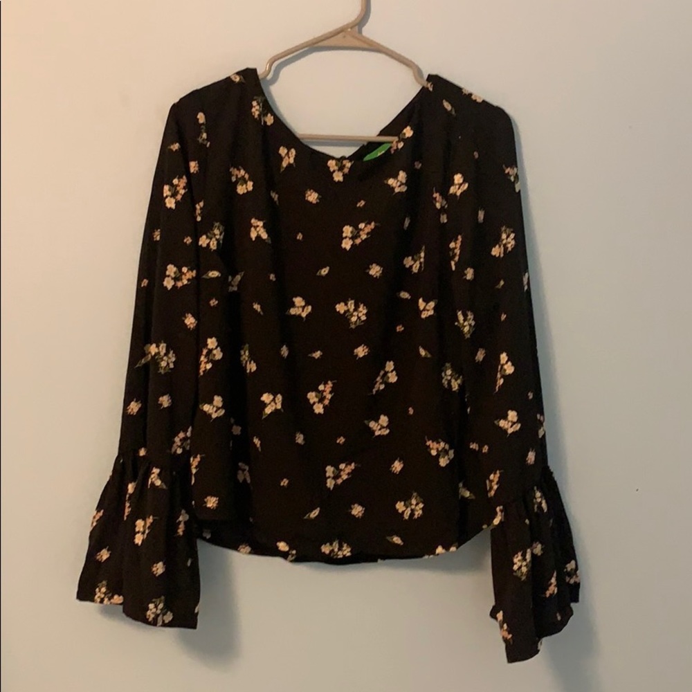 Brand New, never worn Dip blouse XL
